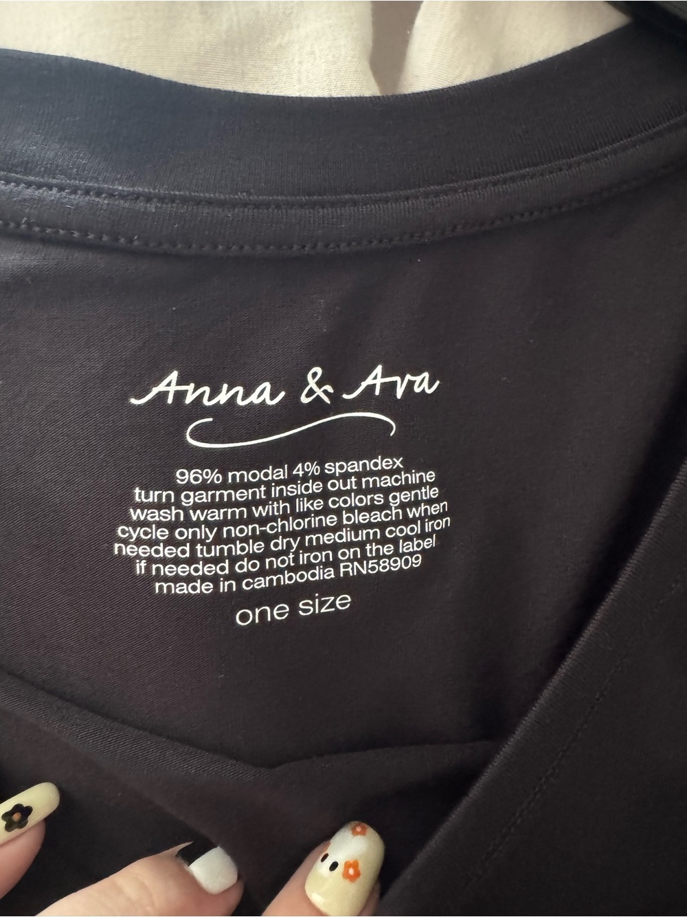 Black tee - Picture 5 of 5